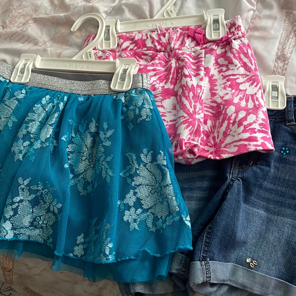 Girls bundle $25 shorts (2) skirt (1)